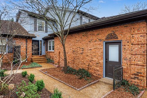 142 Hearthstone Manor Cir, Brentwood, TN, 37027-4342 | Card Image