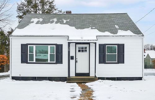 38 Tyrone St, Springfield, MA, 01104-1422 | Card Image