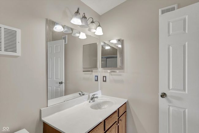 APT-205 - 12588 Tennyson Ln, Condo with 2 bedrooms, 2 bathrooms and null parking in Carmel IN | Image 32