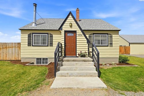 1904 Road 64, Pasco, WA, 99301 | Card Image