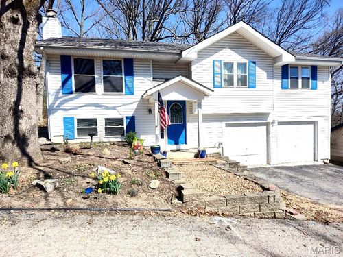 18 Muir St, Eureka, MO, 63025-1131 | Card Image