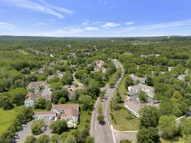 66 Jamestown Rd, Townhouse with 2 bedrooms, 2 bathrooms and null parking in Basking Ridge NJ | Image 4