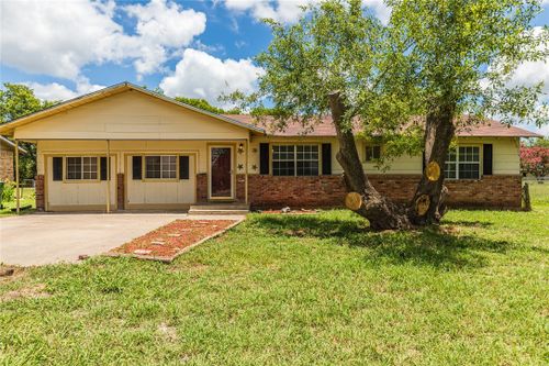 704 4th Street, Eddy, TX, 76524 | Card Image