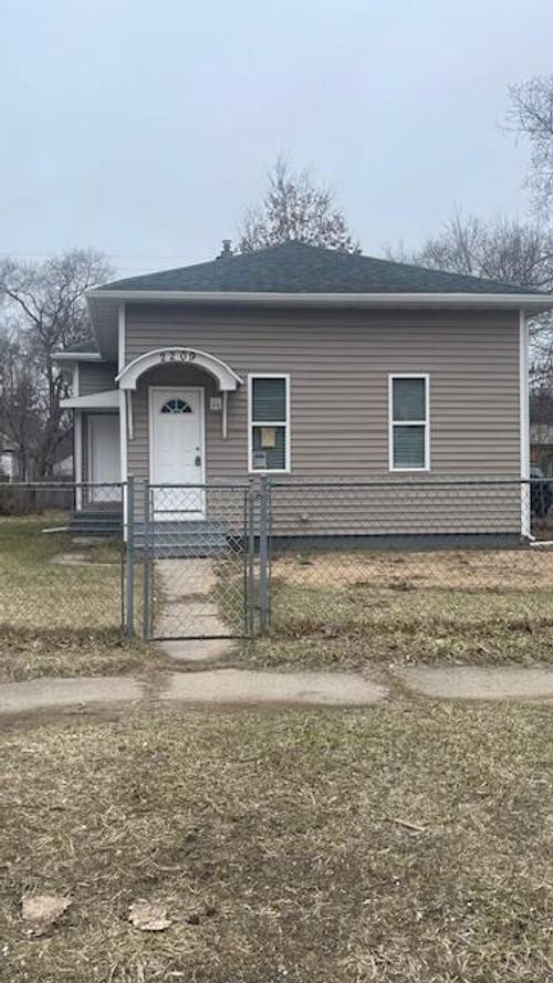 2209 Leahy St, Muskegon, MI, 49444-1544 | Card Image