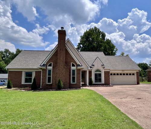 7264 Flower Creek Dr, Southaven, MS, 38671-5936 | Card Image