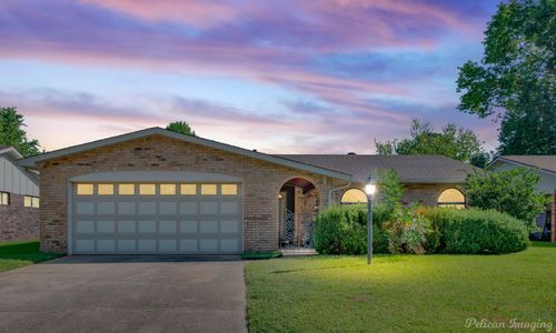 3521 Lanell Dr, Bossier City, LA, 71112-3710 | Card Image