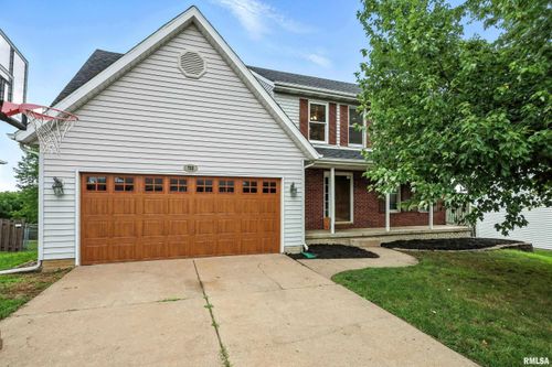 732 W 59th St, Davenport, IA, 52806-2305 | Card Image