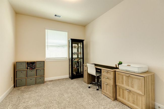 203 Bentwater Ln, House other with 4 bedrooms, 2 bathrooms and 2 parking in Clute TX | Image 25