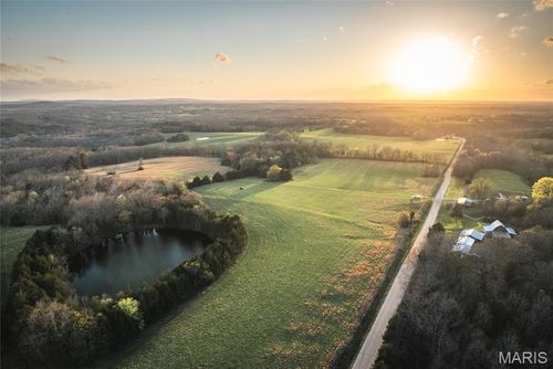 5262 Pinkston Rd, Ste Genevieve, MO, 63670-8254 | Card Image
