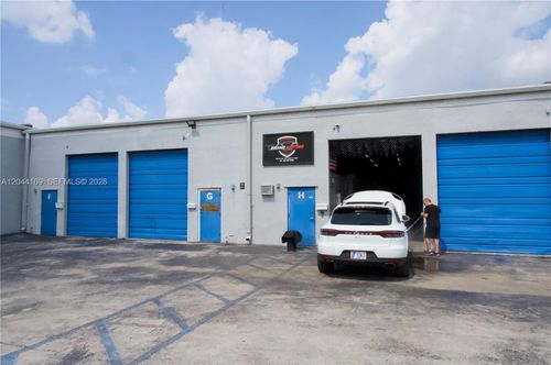 h-7215 Nw 41st St, Miami, FL, 33166-6701 | Card Image