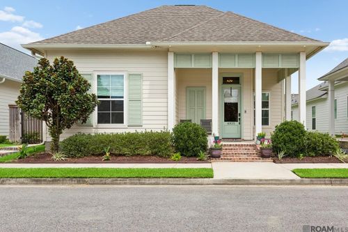 4935 Pembrooke Ave, Gonzales, LA, 70737-8630 | Card Image