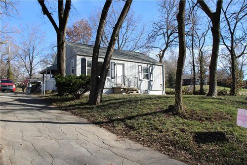 1505 Valley Rd, Kansas City, KS, 66102-1643 | Card Image