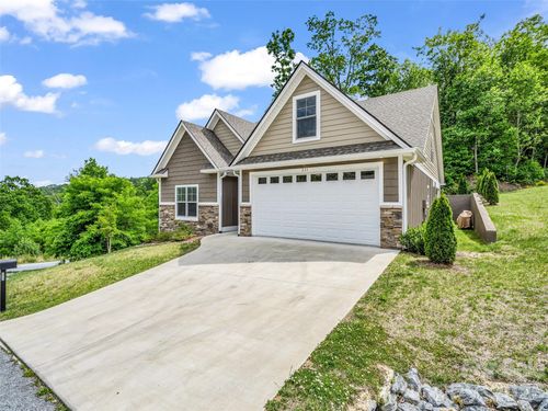 221 Millbrae Loop, Hendersonville, NC, 28791-5309 | Card Image
