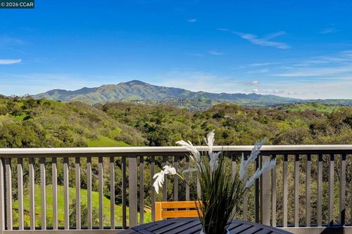 3126 3126 Grey Eagle Dr, Walnut Creek, CA, 94595 | Card Image