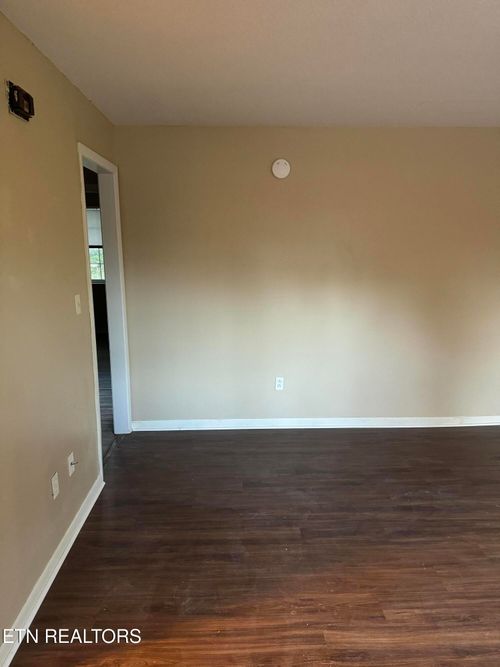 4-3116 Rennoc Rd, Knoxville, TN, 37918-1822 | Card Image