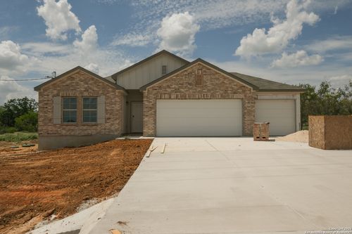 137 Cheyenne Dr, Floresville, TX, 78114-0106 | Card Image