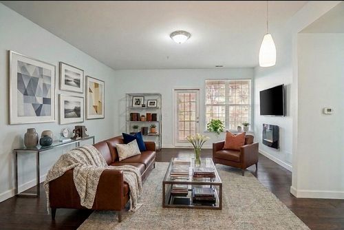 922 W Summerfield Glen Cir, Ann Arbor, MI, 48103-9165 | Card Image