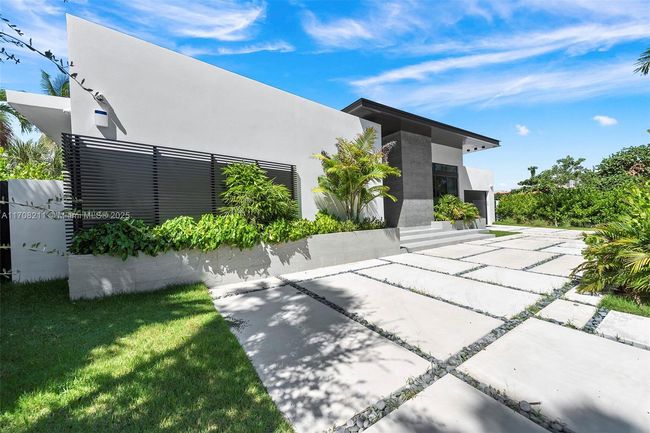 620 Ocean Blvd, House other with 6 bedrooms, 9 bathrooms and null parking in Golden Beach FL | Image 7