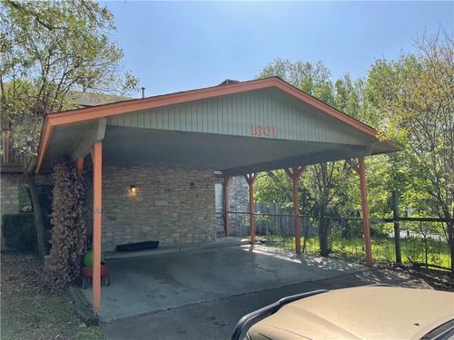 b-1601 Taylor Gaines St, Austin, TX, 78741-2528 | Card Image