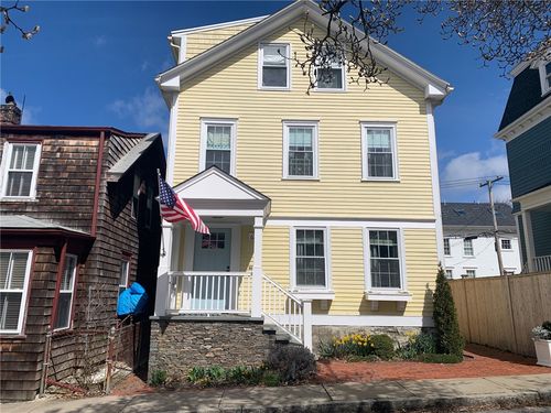 1-62 Dixon St, Newport, RI, 02840-4039 | Card Image