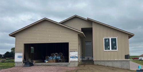 409 Nichole Cv, Baltic, SD, 57003 | Card Image
