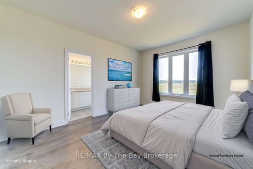 15 Union Blvd, Wasaga Beach, ON, L9Z0M6 | Card Image