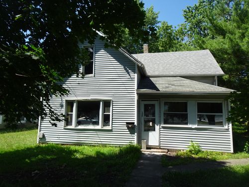 136 W Clark St, Rensselaer, IN, 47978 | Card Image