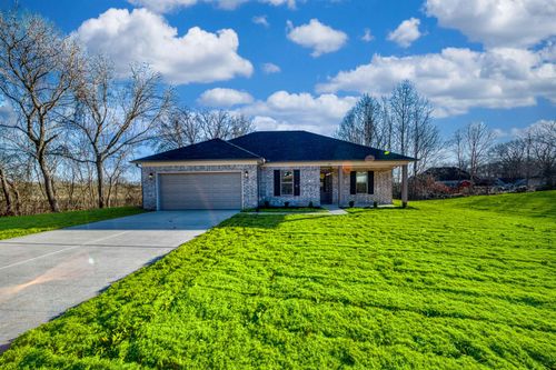 107 Stone Brook Cv, Ripley, TN, 38063-8070 | Card Image
