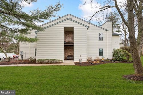 112 Village Ln, MOUNT LAUREL, NJ, 08054-3009 | Card Image