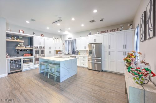 3747 Broadmead St, Las Vegas, NV, 89147-1052 | Card Image