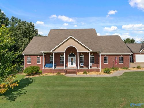17900 Hampton Cove Way, Athens, AL, 35611-8828 | Card Image