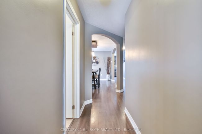 212 Maplewood Dr, House other with 3 bedrooms, 3 bathrooms and 4 parking in Angus ON | Image 5