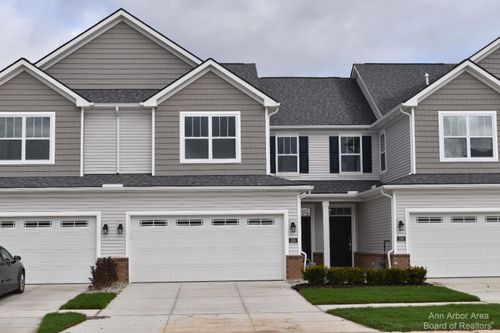105 Saltsprings Dr, Saline, MI, 48176-1811 | Card Image