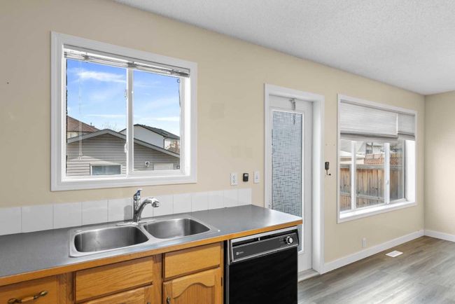 16 Hidden Valley Link Nw, Home with 3 bedrooms, 2 bathrooms and 2 parking in Calgary AB | Image 18