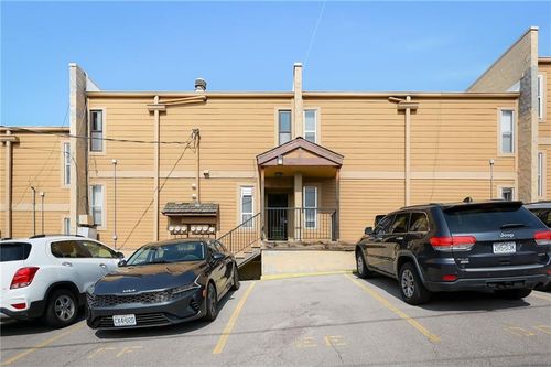 4727 Jarboe #83 Road, Kansas City, MO, 64112 | Card Image