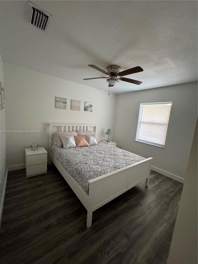107 Paddock St, House other with 3 bedrooms, 2 bathrooms and null parking in Sebastian FL | Image 38