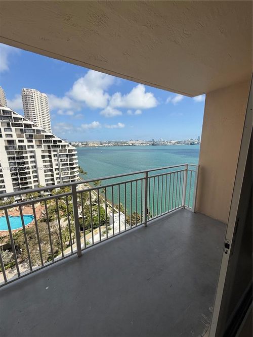 apt-1611-770 Claughton Island Dr, Miami, FL, 33131-2631 | Card Image