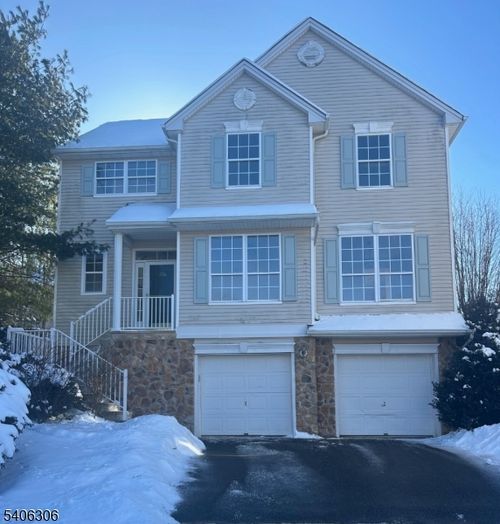 226 Winding Hill Dr, Hackettstown, NJ, 07840-5662 | Card Image