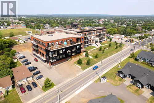 96 High St N, Thunder Bay, ON, P7A5R3 | Card Image
