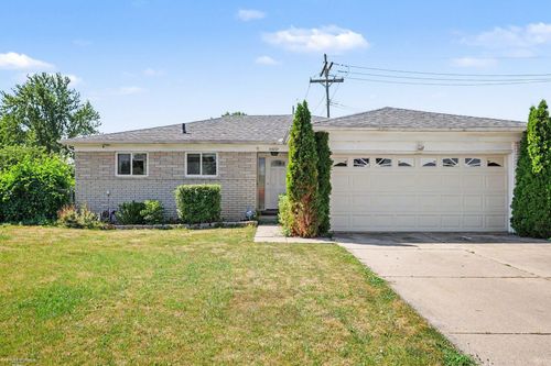 33221 Clifton Drive, Sterling Heights, MI, 48310 | Card Image