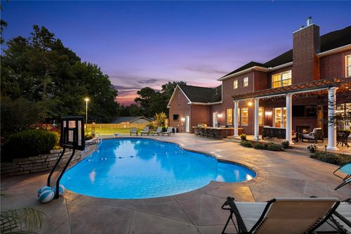 331 E Fairway Ln, Fayetteville, AR, 72701-7159 | Card Image