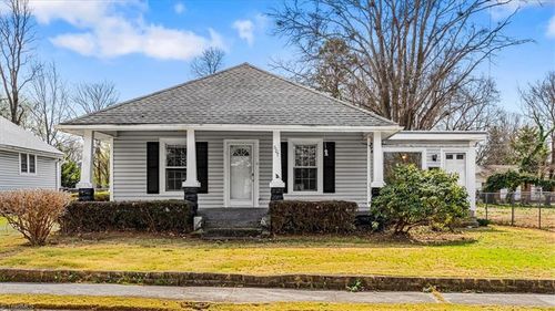 607 Thomas Street, Reidsville, NC, 27320 | Card Image