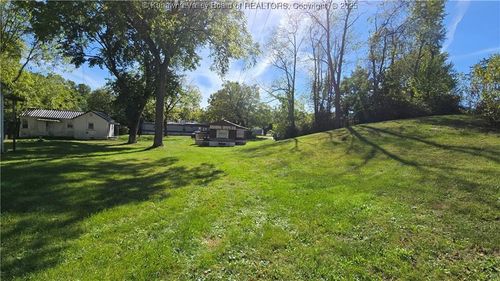 218 Davis St, Beckley, WV, 25801-3524 | Card Image