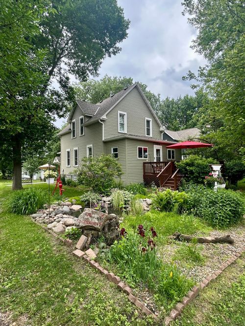 104 S Nicollet St, Winthrop, MN, 55396-1001 | Card Image