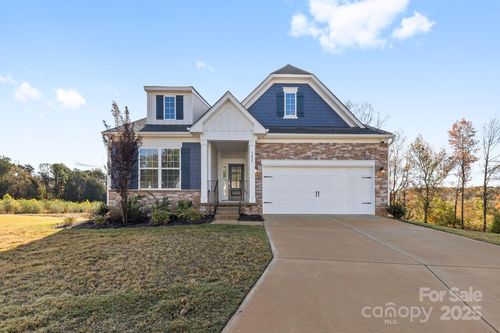 3027 Findley Rd, Statesville, NC, 28625-4833 | Card Image