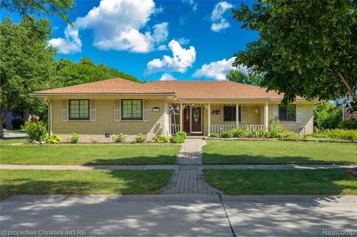 6805 Emerald Shores Dr, Troy, MI, 48085-1439 | Card Image
