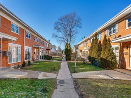 apt-b-8829 Robin Dr, Des Plaines, IL, 60016-5475 | Card Image