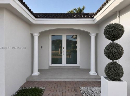 15425 Sw 168th Ter, Miami, FL, 33187-7796 | Card Image