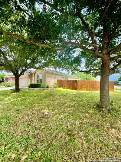 702 Secretariat Dr, House other with 3 bedrooms, 2 bathrooms and null parking in Schertz TX | Image 3