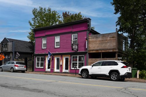 700 King St, Bridgewater, NS, B4V1B4 | Card Image